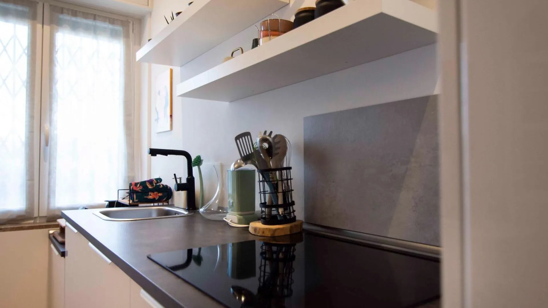 Oasi Di Serenita - Bilocale Silenzioso Con Affaccio Sulla Natura Mediolan Apartament